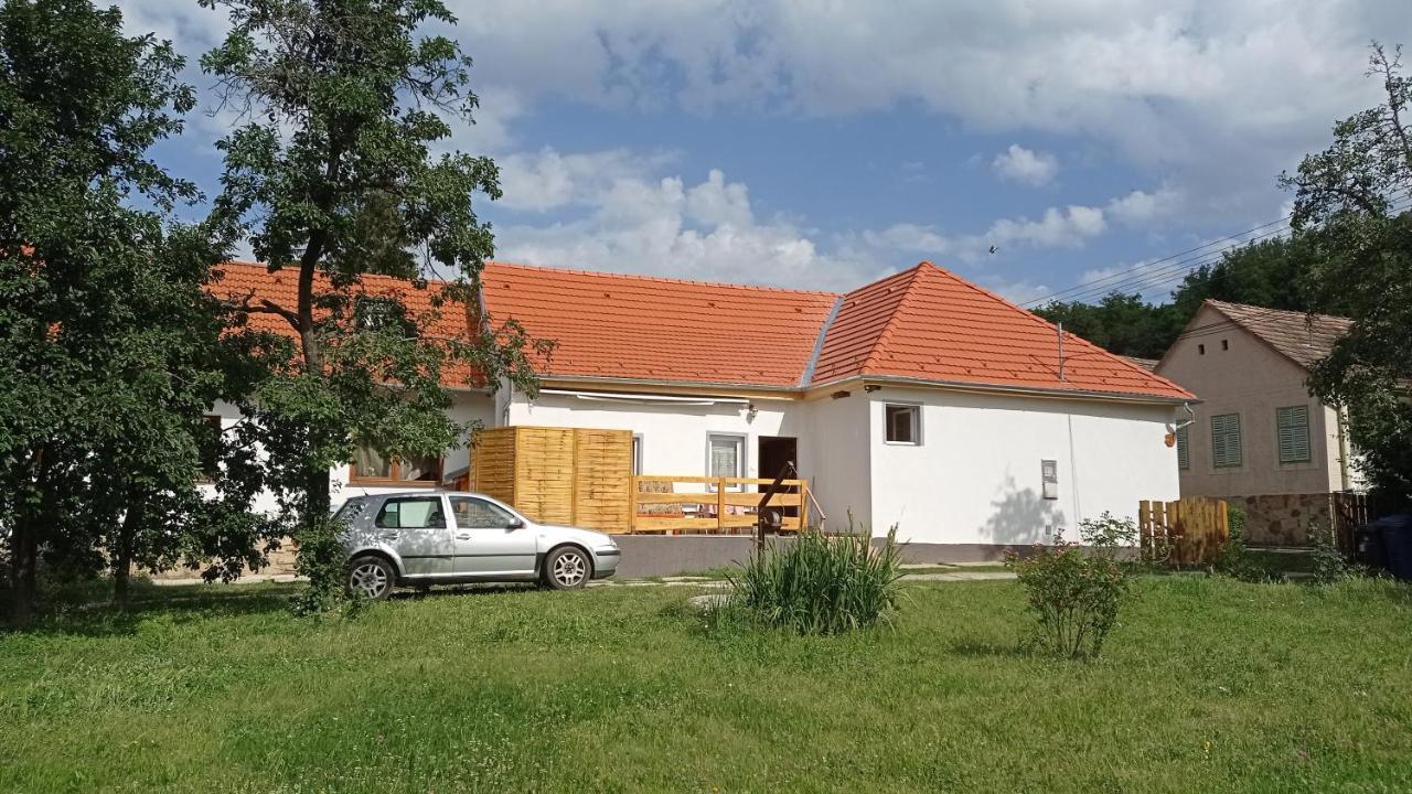 ObanyaLovas Vendeghaz公寓 外观 照片
